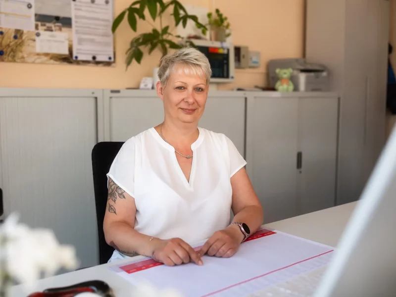 Einer Person in einem Büro